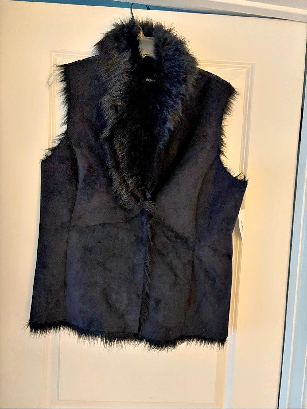 Black Faux Fur Trim Vest
